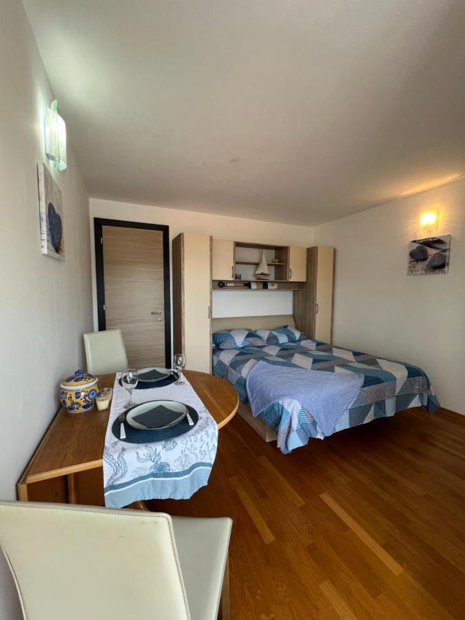 Apartman Center Omis Bagian luar foto
